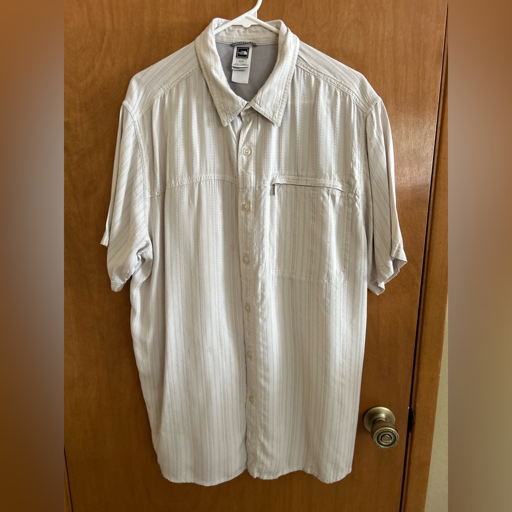The North Face Shirt Men's XL Cream Short Sleeve Button Up Zip Pocket Outdoor
